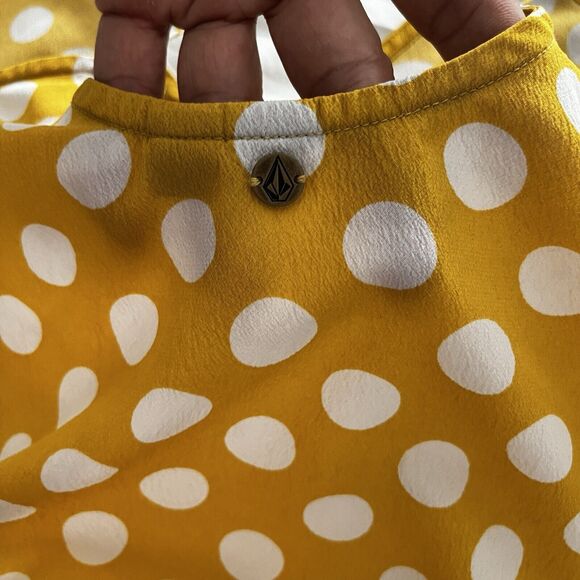Volcom Cami Top Women's M Read The Room Spaghetti Strap Yellow Polka Dot Ruffle - Picture 8 of 10
